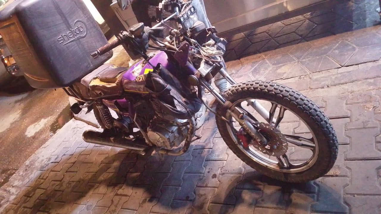 سلام عليكم شباب دراجه يراني 5كير موديل 2024بيهه نقوصات *********** سعر 400وبيهه مجال مكان بغداد الجديده مكلف بلنشر
