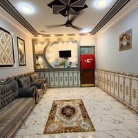 ٢٠٠م • غرفتين • خدمية بالكامل