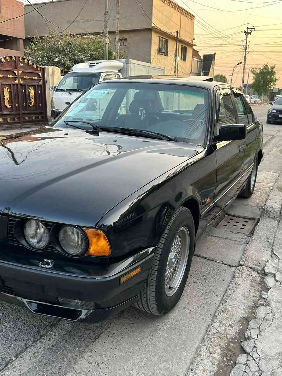 سلام عليكم ورحمة الله وبركاته
حبايبي الغوالي بي ام 525 اصل 
موديل 93 مسكر اصل اصل دبل 
ايرباك دبل جكمجه مري منفصل 
ويل خليه  تخم تاير الامامي جدد
 والخلفي نص عمر ترايش وارد امريكي 
سلايت مكينه كير صدر امامي وخلفي 
جديد تبريد قطعتين ثلج سياره جاهزة 
جامه جديده رقم بغداد  تحويل مباشر
مكاني بغداد الكراده بيع او مراوس حسب 
القناعه الاستفسار اكثر هاذا رقمي 
***********
