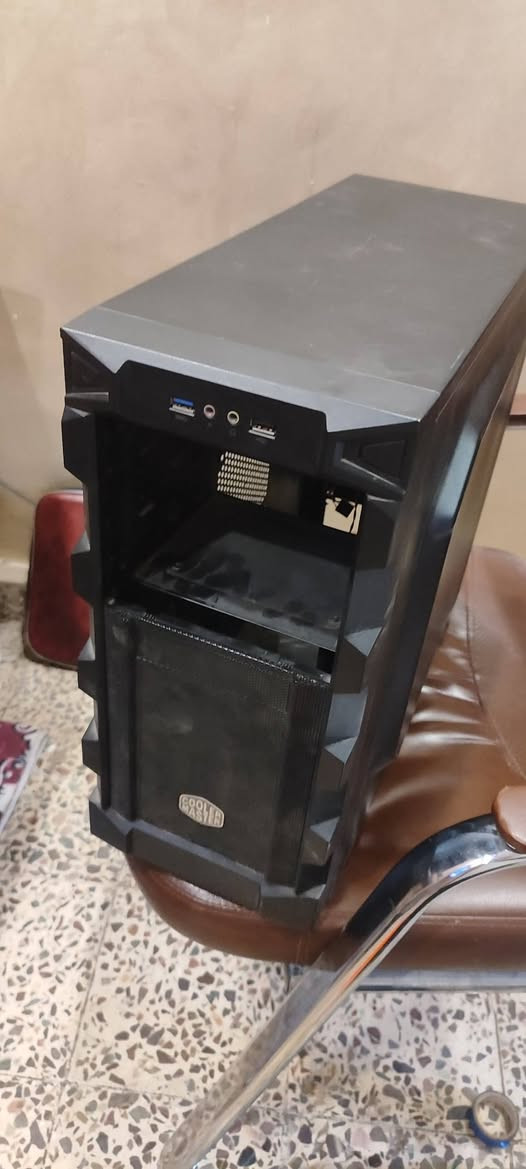 السلام عليكم غراض للبيع
رايزن 5 4600G مع المروحه 125 الف 
باور سبلاي 500W  سعره 50 الف
كيس Cooling master سعره 25 الف 
شاشات اثنين وحده قياس 27 والثانيه 19 بيها شخطه بسيطه سعرهن اثنينهن 125 الف
مكاني بغداد الشعله 
***********
