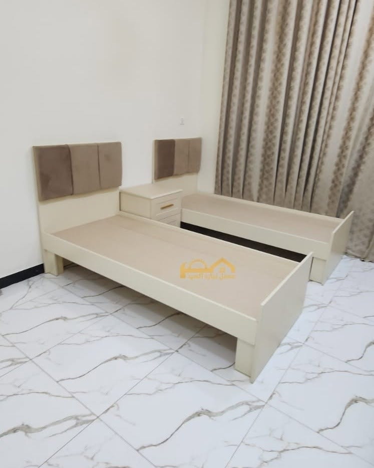 غرفتا نوم شبابية مصممة حسب الطلب. نأمل أن تنال إعجابكم.
معمل نجارة السيد
عمل عراقي، تكمه وحسب الطلب.
العنوان: بغداد، حي العامل، شارع السكلات، مقابل محطة السيد لغسل السيارات.
للتواصل: ***********، *********** (أبو علي).

نص مكتوب في الصور:
- معمل نجاره السيد
- معارض فؤاد السيد
- معمل نجارة الخشب
- معمل لمارة الصبيا