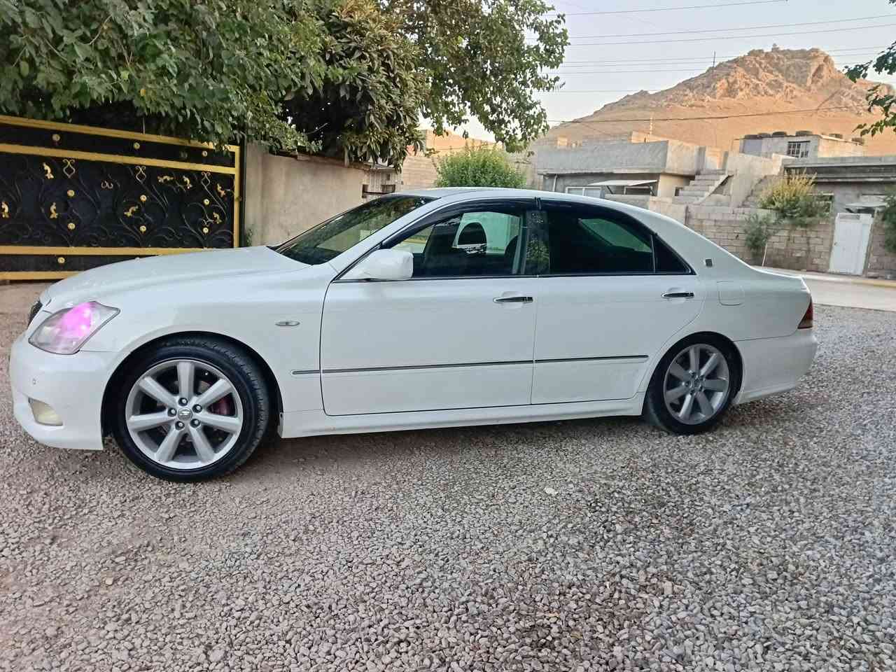 بەناوی خودا 
شاهینە بڕاوە 
سپۆرت 2007 
بێ بۆیاخ  پێشو دوای کەپسە
مەکینە بچوکی گێڕ کەورە 180 
کامل مەسرەف 
تەبرید و کەینەو گێڕی بەشەرت 
نمونەیە لە جوانیا 
چوار تایەی لۆکی لەسەرە
نرخی 54 گەڵاو کەمێک مەجال
ژ.م ***********
ئەدمینی بەڕێز
