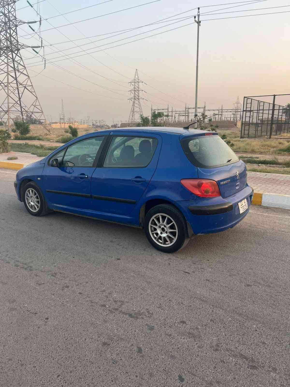 السلام عليكم 
بيجو 307 موديل 2005 رقم بغداد انكليزي سنويه وهزه وارقام كلهه جديده سنويه لل2031 شرط تحويل ثاني يوم  
تخم تاير اخو الجديد ويل كب بلادي
 صدر خلفي وامامي كله جديد 
شاشه كامره حساسات خلفية سنتر لوك 
كير محرك مكفولات شرط  
تبريد ثلج ثلج 🥶 تدفئه نار 
دشبولها شخط مابي
باتري جديد 
كهربائياتها كلها شغالة مابيها شي ما يشتغل 
السيارة شرط اي چطل مابيها 
💐 السعر 42 وبيها مجال بسيط 
 السياره بيها قطعه وحده كلير بس شرط بدون ضربه او دواخل 

للاتصال علرقم
***********
