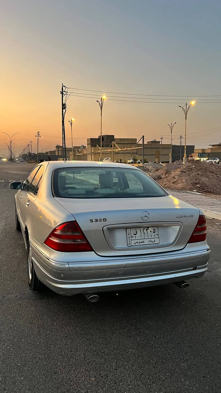 ‏السلام عليكم
‏مرسيدس غواصة w220 موديل 2000
‏السيارة باسمي رقم كربلاء مصبوغة عام للجمالية وعندي الفيديوات قبل متنصبغ مكفولة من الحادث 
‏ماعدا طخات بسيطه
‏كير جديد تخم تاير جديد باتري جديد منظومة تبريد جديدة حدادية جديده كل اللي ذكرتهن هاي السنة مبدلهن 
‏غرفة السيارة بحاجة الى ترتيب او تبديل المكينة بحاجة الى ادامة 
‏بلادية السيارة من ناحية الكهربائيات وباقي التفاصيل
‏كلشي شغال بالسيارة 
‏السعر مناسب جدا ٩٠ ورقة وبيه مجال 
‏للتواصل اخوكم سيد مرتضى الاعرجي 
‏رقم الهاتف *********** بي وتساب 
‏تعال شوف السيارة وكلبها وبيك خير وتدلل بالسعر 
‏العنوان كربلاء المقدسة مقابل علوة المخضر الجديدة طريق الرابط
