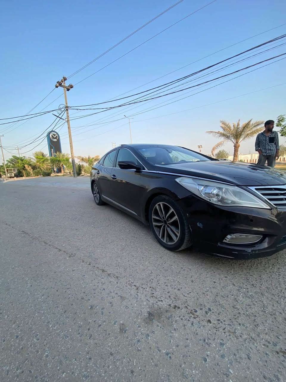 السلام عليكم
ازيرا موديل٢٠١٢ خليجي فول مواصفات

مكينة٣٠٠٠ 

تحكمات استيرن مري شفط بنوراما 

تدفئة بالكشنات تحكم كهربائي 

برده خلفية ترحيب 

مكينة كير حداية جيدا جدا تبريد قبل شهرين مبدل منضومة كاملة

فقط المكينة بيها نضوح دهن 

السيارة بيها ٦قطع صبغ سونار موجود والسيارة عايزه شويه ترتيب بسيط مثل البارد شويه بالجاملغ الخلفي عوزه بارد شويه موضح بالصور يعني شغلات بسيطه 

رقم بغداد دولي بسمي

السعر ٩٠ وبي مجال مكاني نجف

***********

