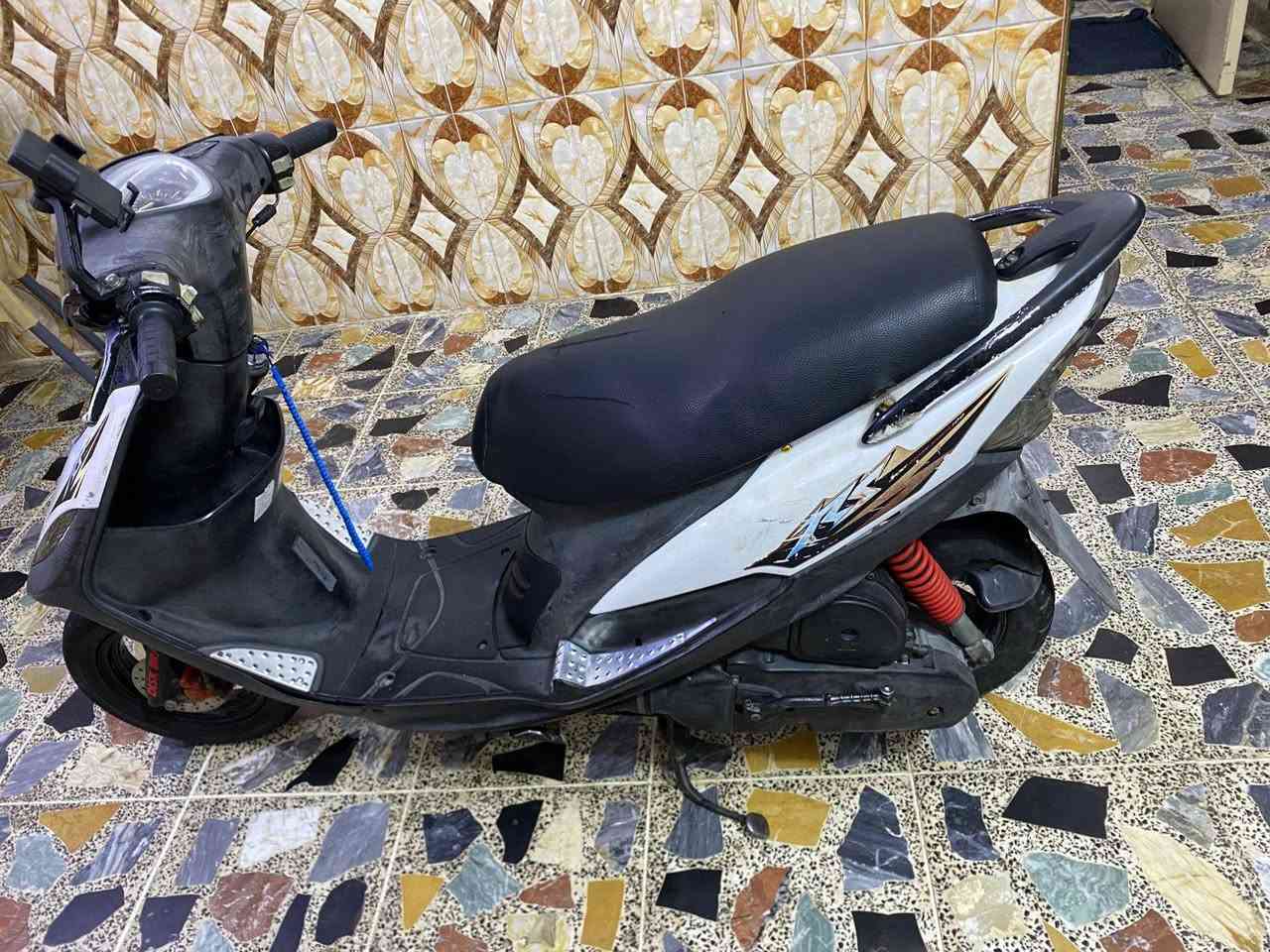 السلام عليكم
ماكس عدله مكينه مكفوله كفراتها اصليه 
دراجه نضيفه السعر ب ب900 وبيها مجال 
***********
