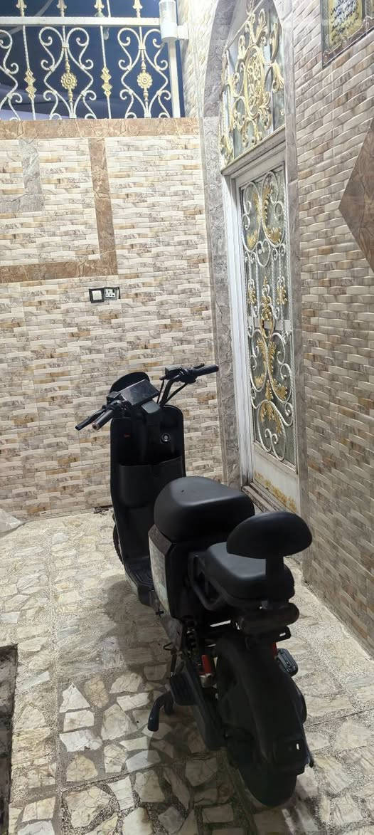 سلام عليكم دراجه شحن R11 موديل 2026 بطاريات شرط الفحص تجي نضام اربع سرع الحقيقي ٨٠
بيها نضام بك رجوع ونضام وقوف
بريكات هيدروليك خلفي وامامي
هورن شغال
كهربائيات كلها شغاله دراجه جديده وشرط الفحص مستخدمه شهرين ونص سعرها 520 وبيها مجال مكاني نجف حي السلام لل تواصل ***********
