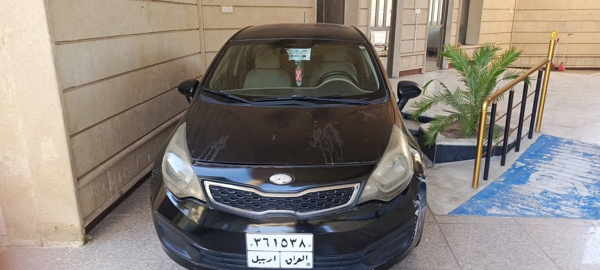 كيه ريو موديل 13 بيه قطعه ونص صبغ بدون دواخل تبريد بي ليك صنويه صاقطه 2024 سنويه بسمي سعره 80 وبيه مجال قليل رقم الهاتف ***********

