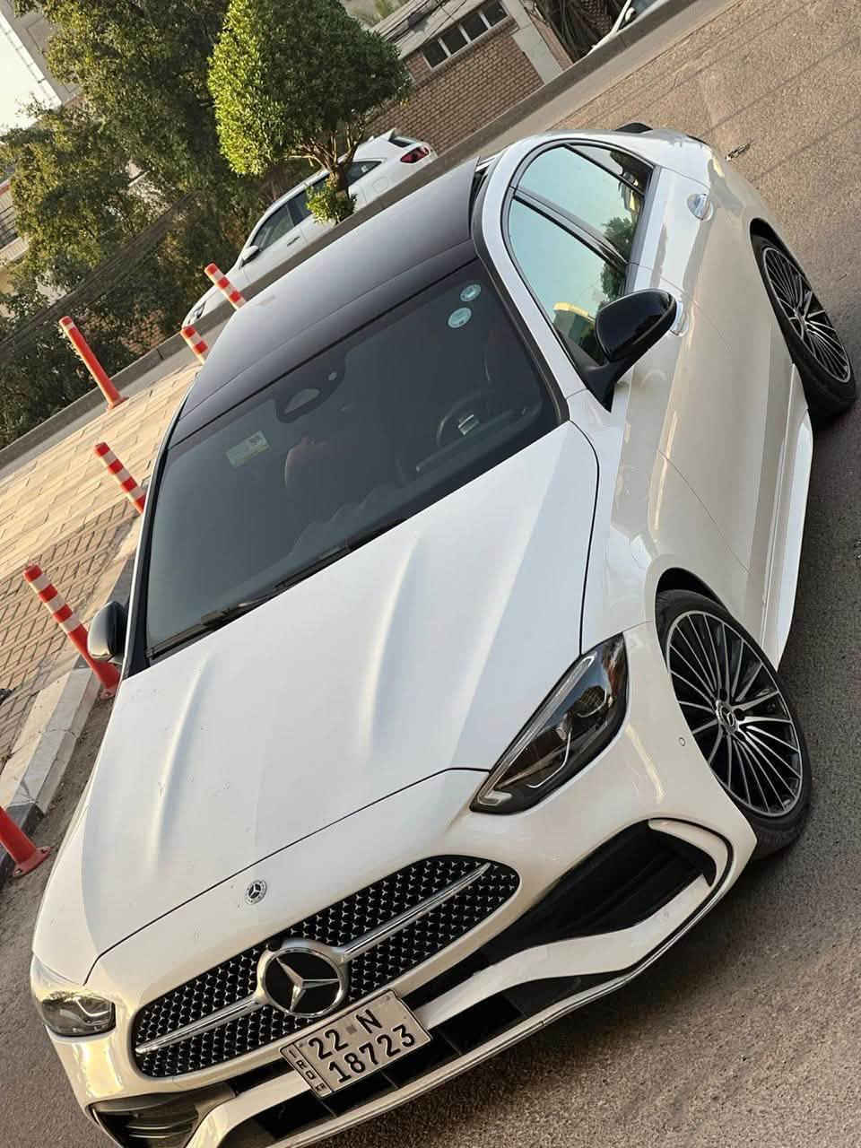 مارسدس c300 

موديل 2024 

حادثها بس بنيد مبدل نفس الون 

للبيع 
***********
