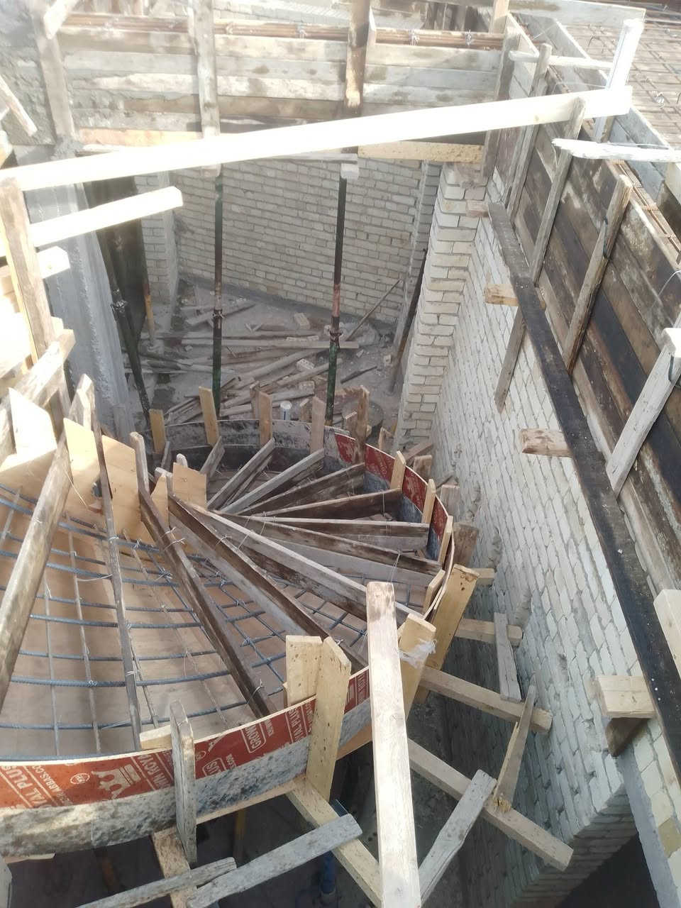 خلفه بناء ونجار قالب اسكن في بغداد البياع شرط استلام مهندس كادر كامل سرعه بالعمل والتوفيق للجميع خبره من سنه 2001نشتغل.كرسته.اوعمل.فقط.***********
