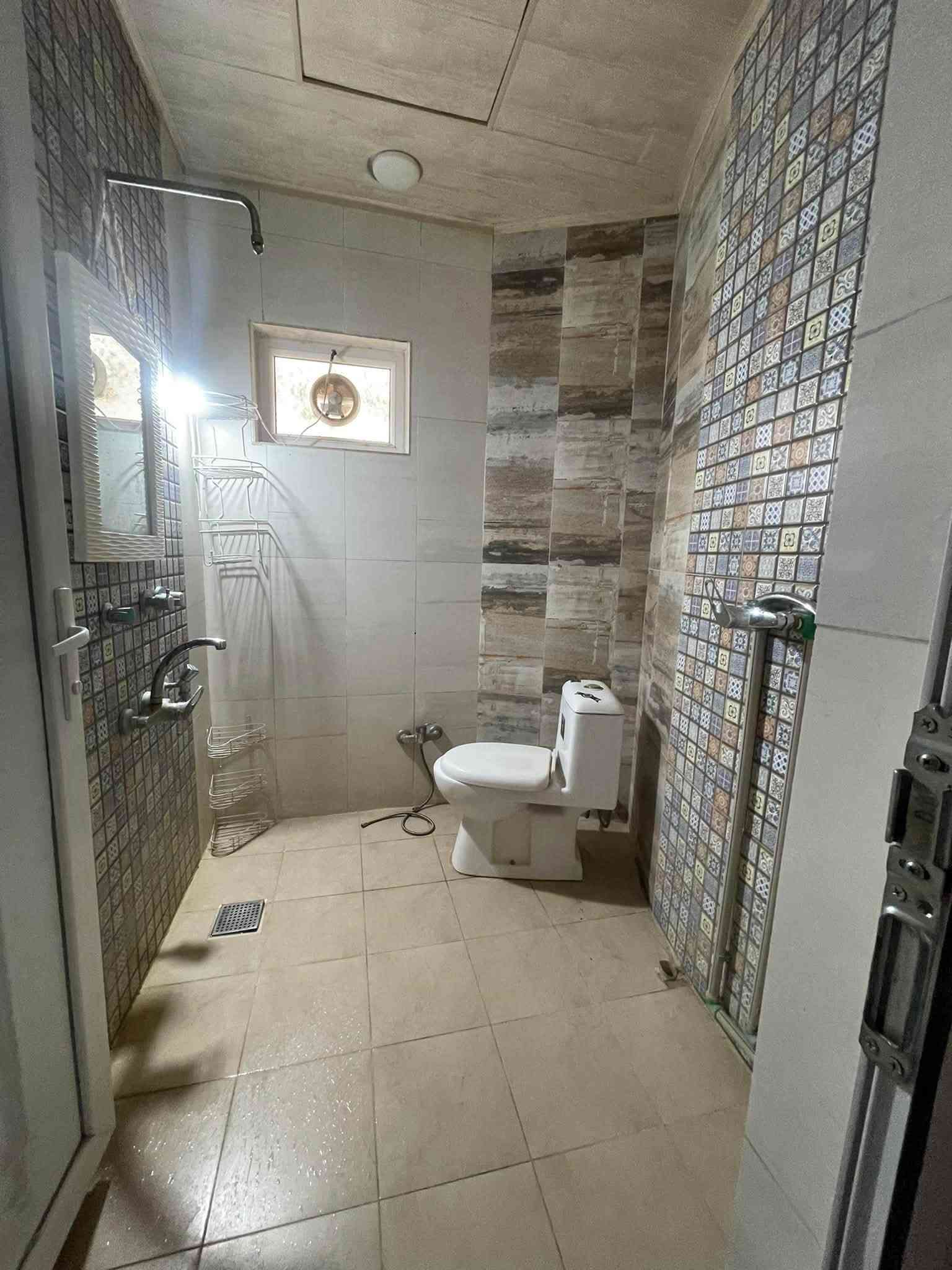 🏠 للبيع مشتمل سكني في حي السكك – قرب تربية سامراء
📐 المساحة: 108 م²
📏 الواجهة: 6 م × النزال: 18 م
📍 الموقع: حي السكك، قرب تربية سامراء
🛣️ شارع: 10 م – مُبلّط

🛏️ عدد الغرف: 3 غرف
✨ غرفتان سويت مع صحيات

🔑 المشتمل فارغ وجاهز للسكن فوراً

📞 للاستفسار عن السعر وباقي التفاصيل:
عبد القادر الورد: ‭***********‬
خالد السامرائي: ***********
