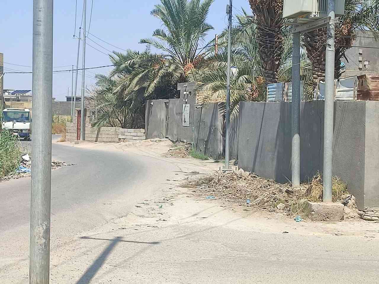 بيت للبيع مساحه 400 زراعي نهايه حي العسكري قرب المحكمه القديمه قرب جامع الرحمان شارع تبليط ورصيف وصرف صحي الاستفسار ***********
