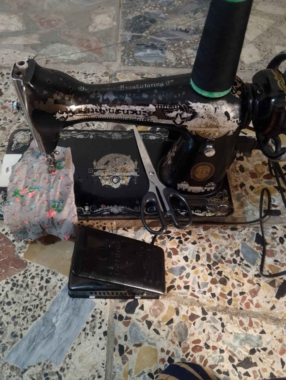 سلام عليكم مكينة نضيفة للبيع اي عطل مابيهة ولا مصلحة للتواصل علة الواتساب هاذة الرقم*********** السعر 50
