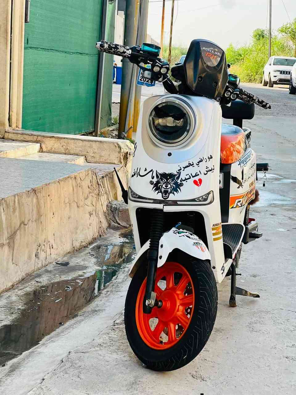 سعر 250 
دراجه شحن آر 11 شغال بل كامل فول مواصفات 
6 بطاريات نلي دراجه جديده رايده ب 250
شراي خابر عل رقم أو أدخل واتساب 
رقم***********
