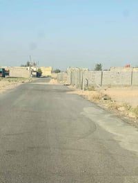 قطعه سكنية للبيع 🏠 المساحه 400 متر  سعر  8 مليـــون  اذا تاخذ 200 متر ...