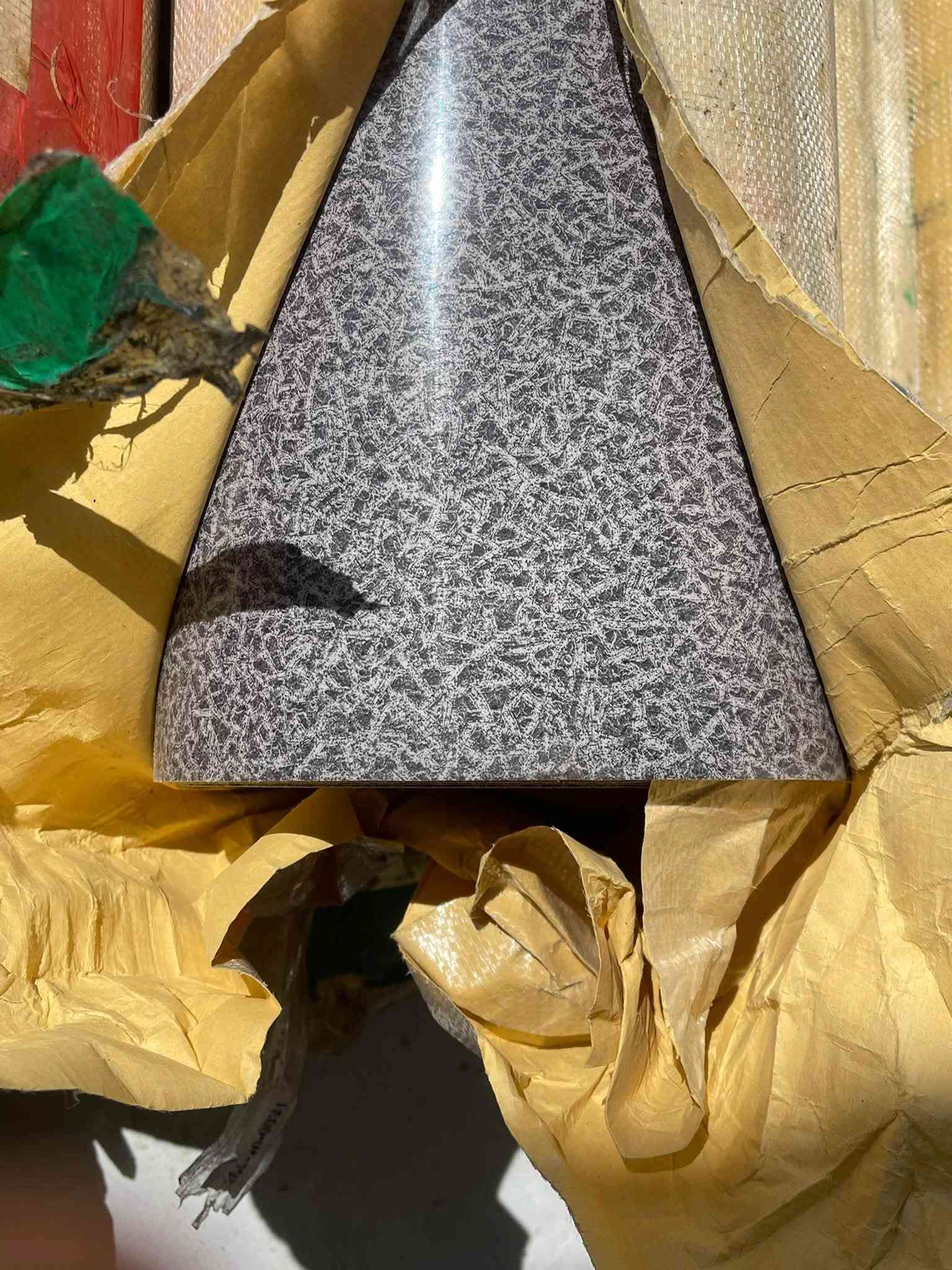 جمله مفرد
عرض مسوينه على محل جديد لحك عرض سفاري ستاركس
دوس شغل درجه اوله
شرط فحص يم مندوب بي
عيمان سعر (100) خيالي سوي
تآك صاحبك كله شوف شغل اهل
- العماره شلون شتغلون
شوف محلات عرق وين تلكه هية
سعر
***********
@لجميع
