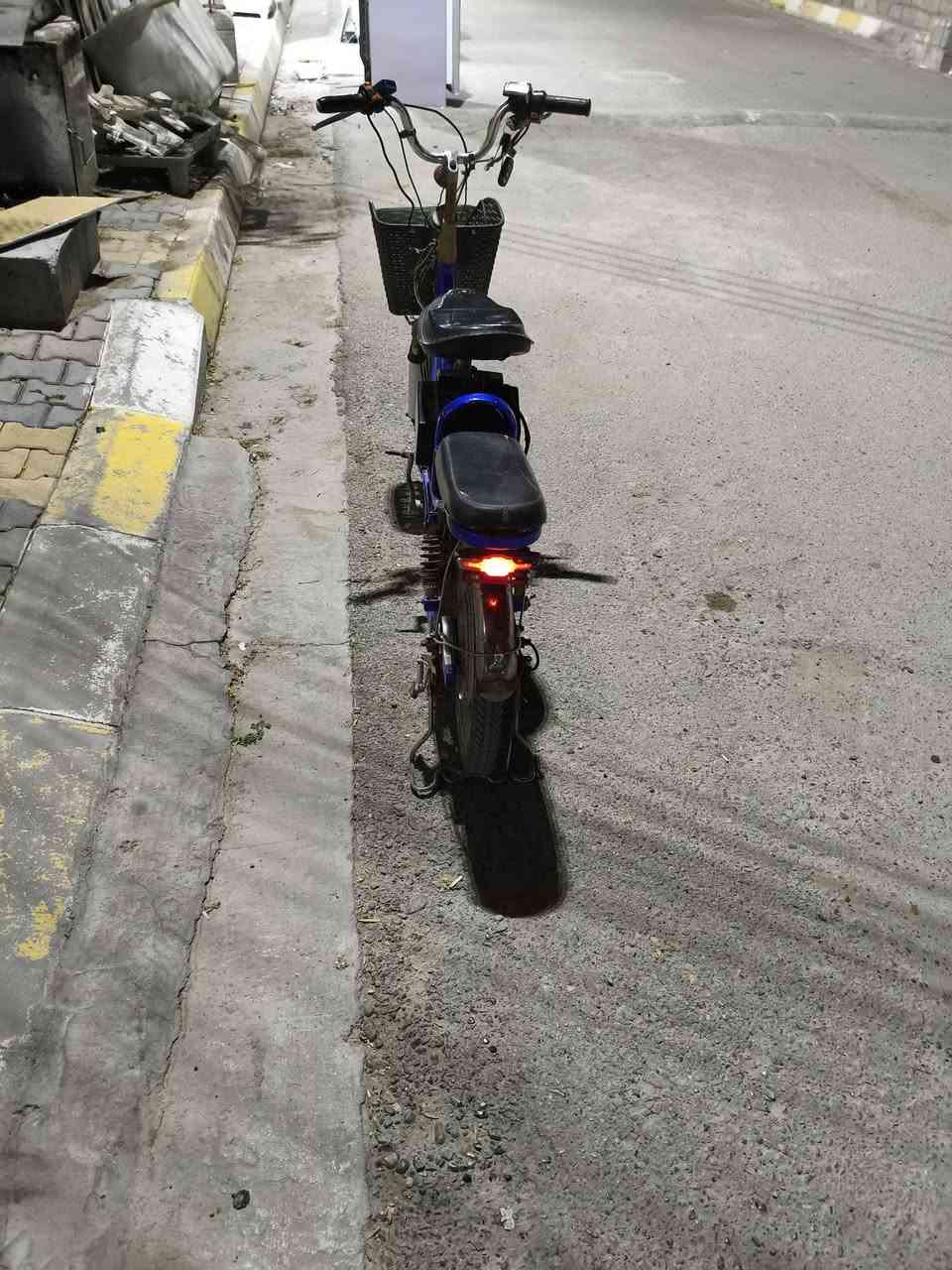 دراجة كهربائية • بطارياته منتهية • صكلاويه