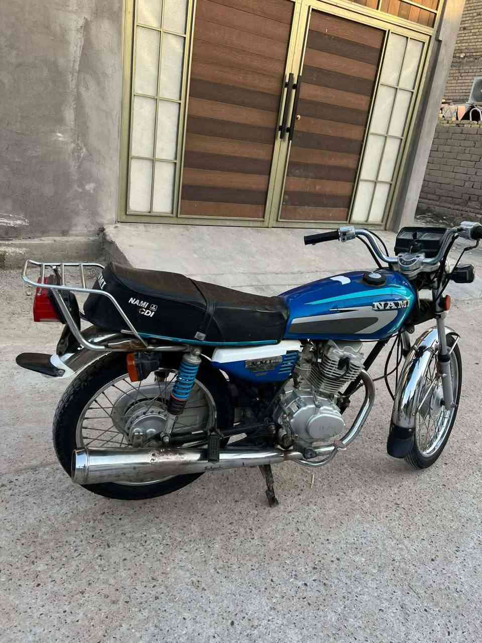 دراجه للبيع شلامجه موديل 23 عله وضع الشركه مامبدل بيه اي شي دراجه جاهزه من كلشي مامفتوح ولا مبدل بيه برغي  كلهن غراض الشركه دراجه مامتعوبه /سعر مليون وبيها مجال /مكان سوق شيوخ/كرمه بني سعيد ستفسار  //***********//مكلف ب نشر
