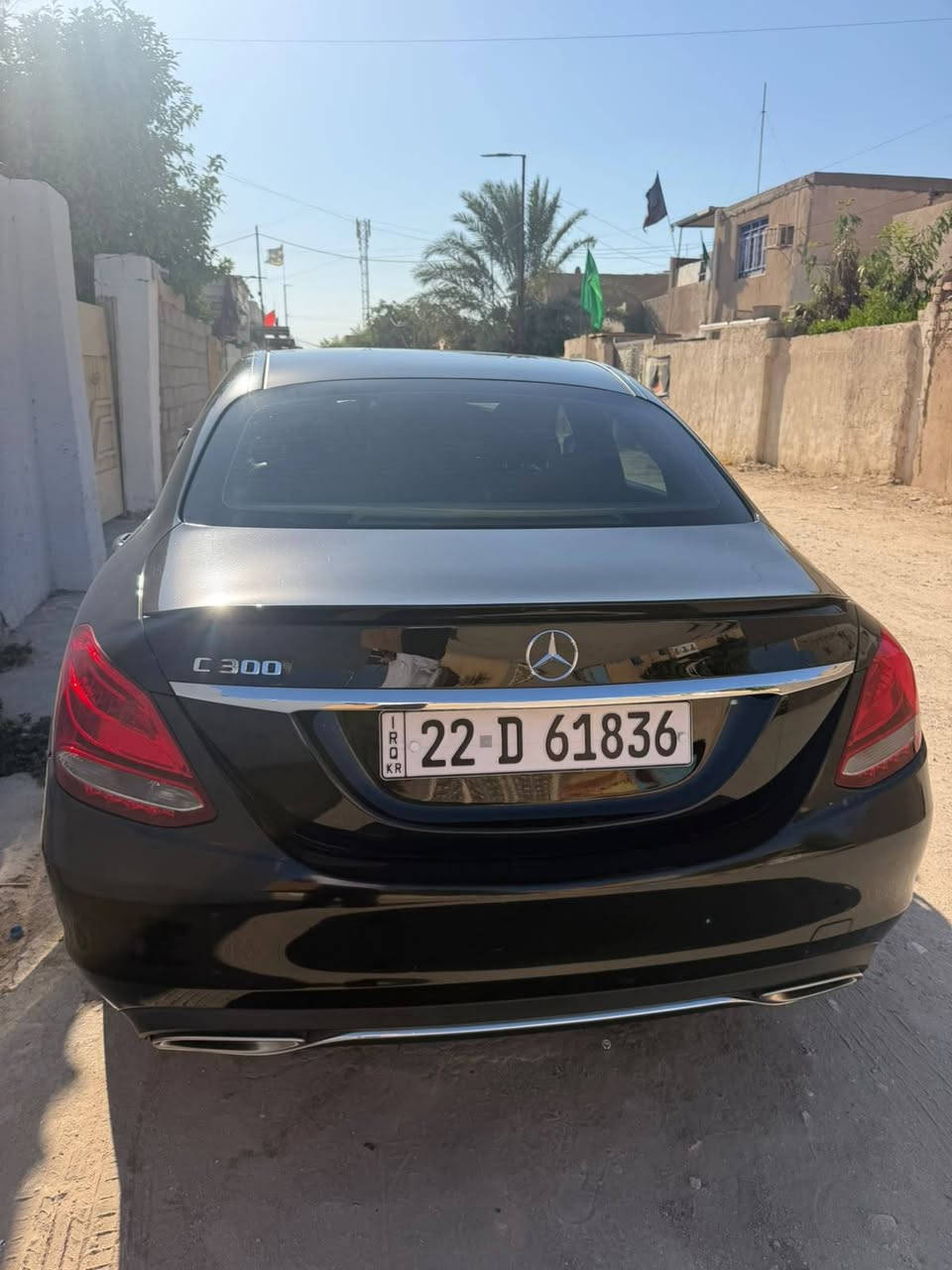 نو بل كامE300 البيع مديل١٧ فول موصفات سياره بدون قطرت صبغ فقط بارد موضح بل سونار سياره مغلفه نانو بيع او مراوس بكامري مديل حديث فقط رقم تليفون***********
