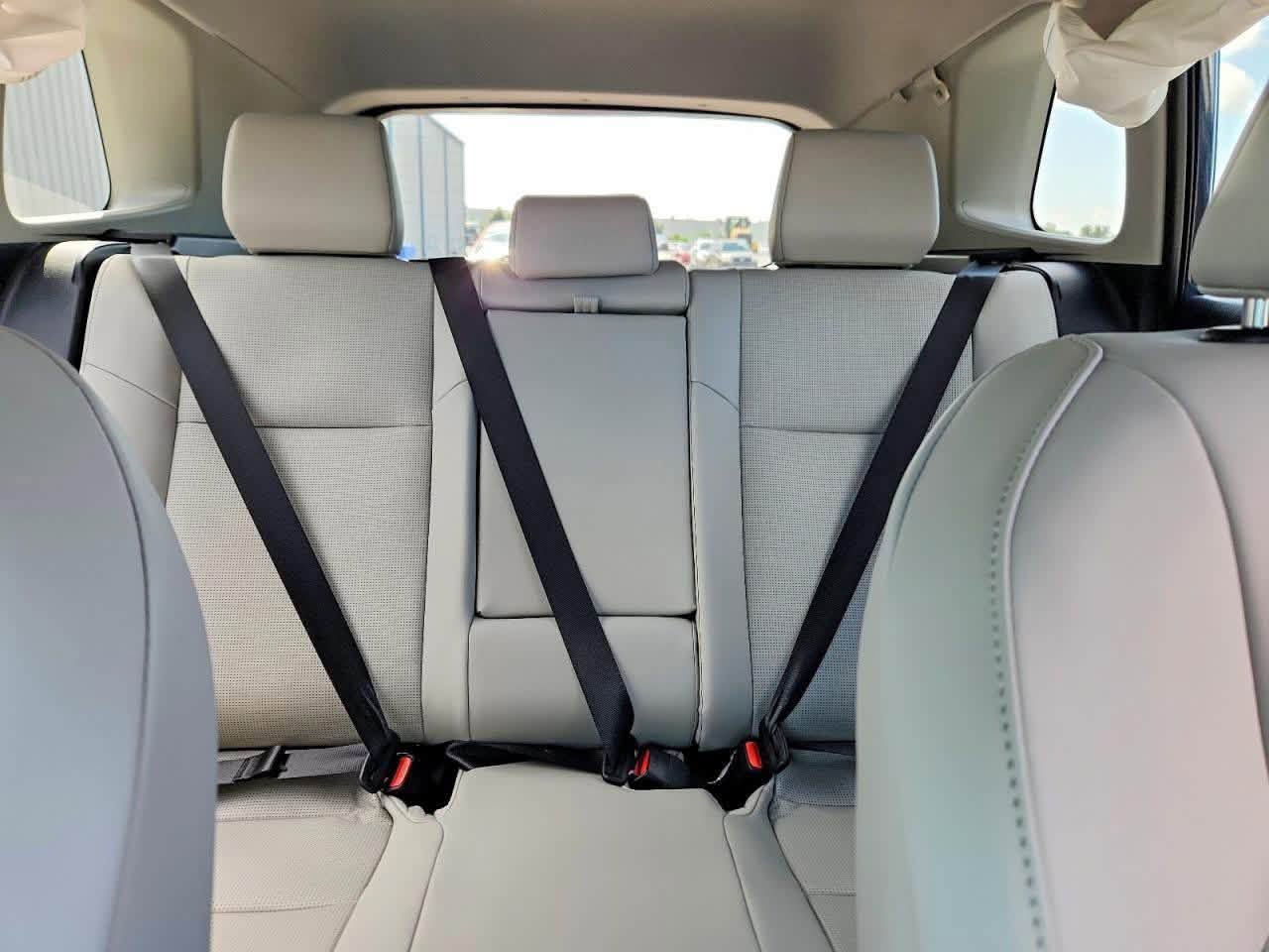 🚗 2026 TOYOTA RAV4 XLE PREMIUM
🛠️ الضرر: موضح في الصور
📏 عداد المسافه 200 مايل (فعلي)
📋 حالة السيارة: تشتغل (Run and Drive)
🔧 حجم المحرك: 2.5 – 4 سلندر (هايبرد)
🔍 رقم الشاصي: 2T36DRBVXTC007521

📍 موقع السياره : نهايه العاشر توصل حره 
للستفسار الاتصال ***********

نص مكتوب في الصور:
- 58363076