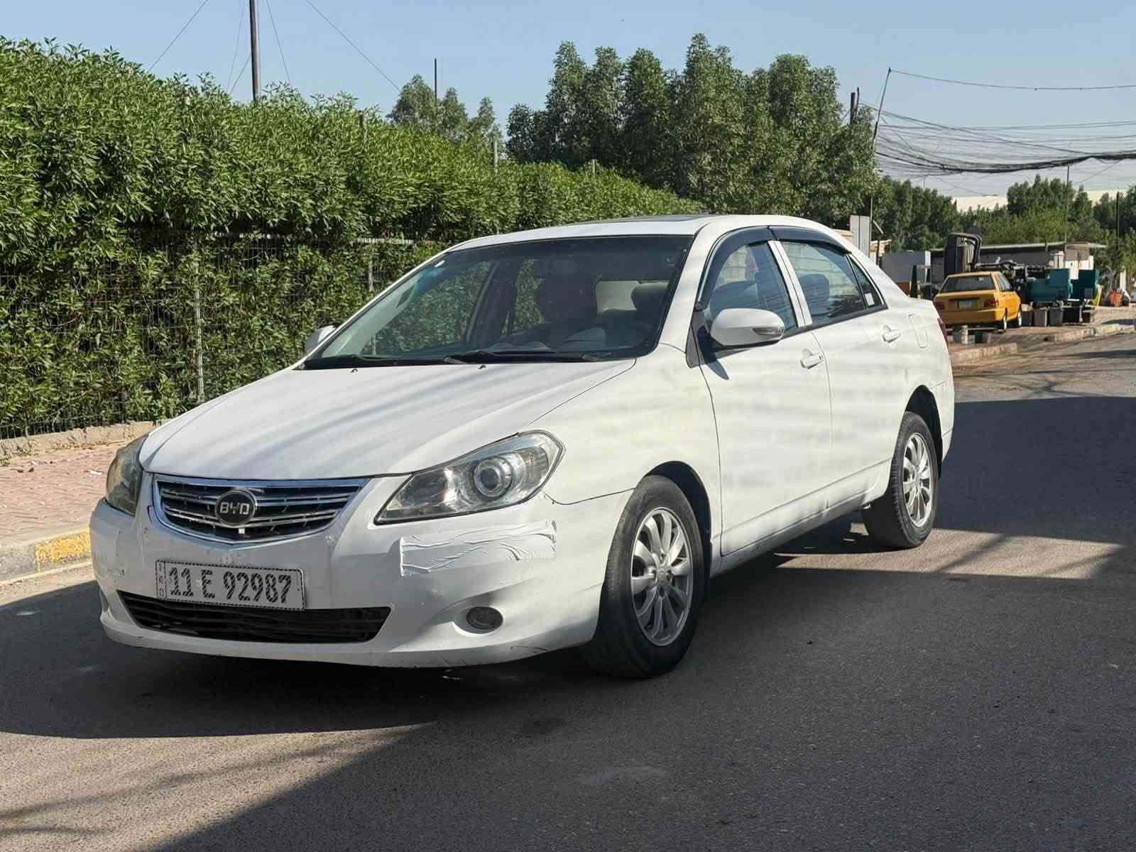 السلام عليكم BYD. G3.  2013 كير اوتماتيك المرغوب 
مكفوله كفاله عامه ضربه وصبغ وتبديل كير ومحرك شرط الكفاله كير مال مني كوبر يعني انسى العطل ميكانيك تبريد منضومة جديده صدر جديد تخم تاير نضيف محرك جديد سيارة ماعايزها اي شي فول مواصفات ماشيه 146 حقيقي سياره حلوه وشرط الفحص رقم بغداد 11 انكليزي والتحويل مباشر هزه جديده سنويه جديده سياره جاهزه على داير مليم ونضيفهحتى طخطخات مابيها ولا حتى بوارد ممتعوبه  السعر 52 مكاني بغداد رقمي 
***********
