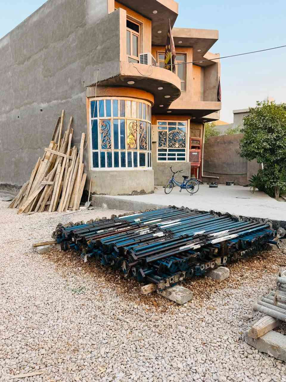 جكات للبيع طول 4 متر عدد 97 وطول 5 متر 155 وسير 7*7 طول متر + متر ونص + 70_80 بسعر مناسب مكاني بابل تواصل ***********
