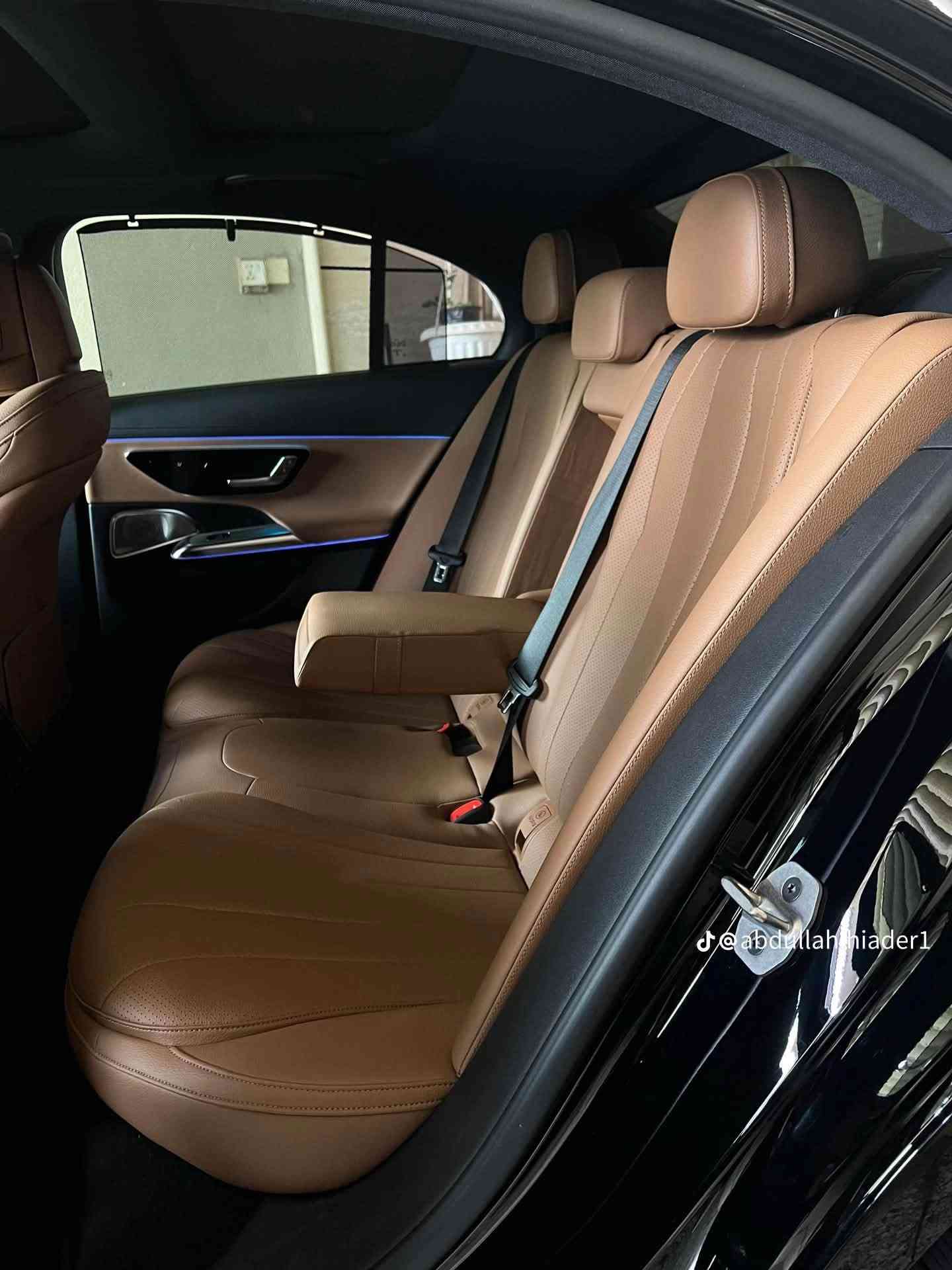 مرسيدس E350 • ٢٠٢٥ • وارد امريكي