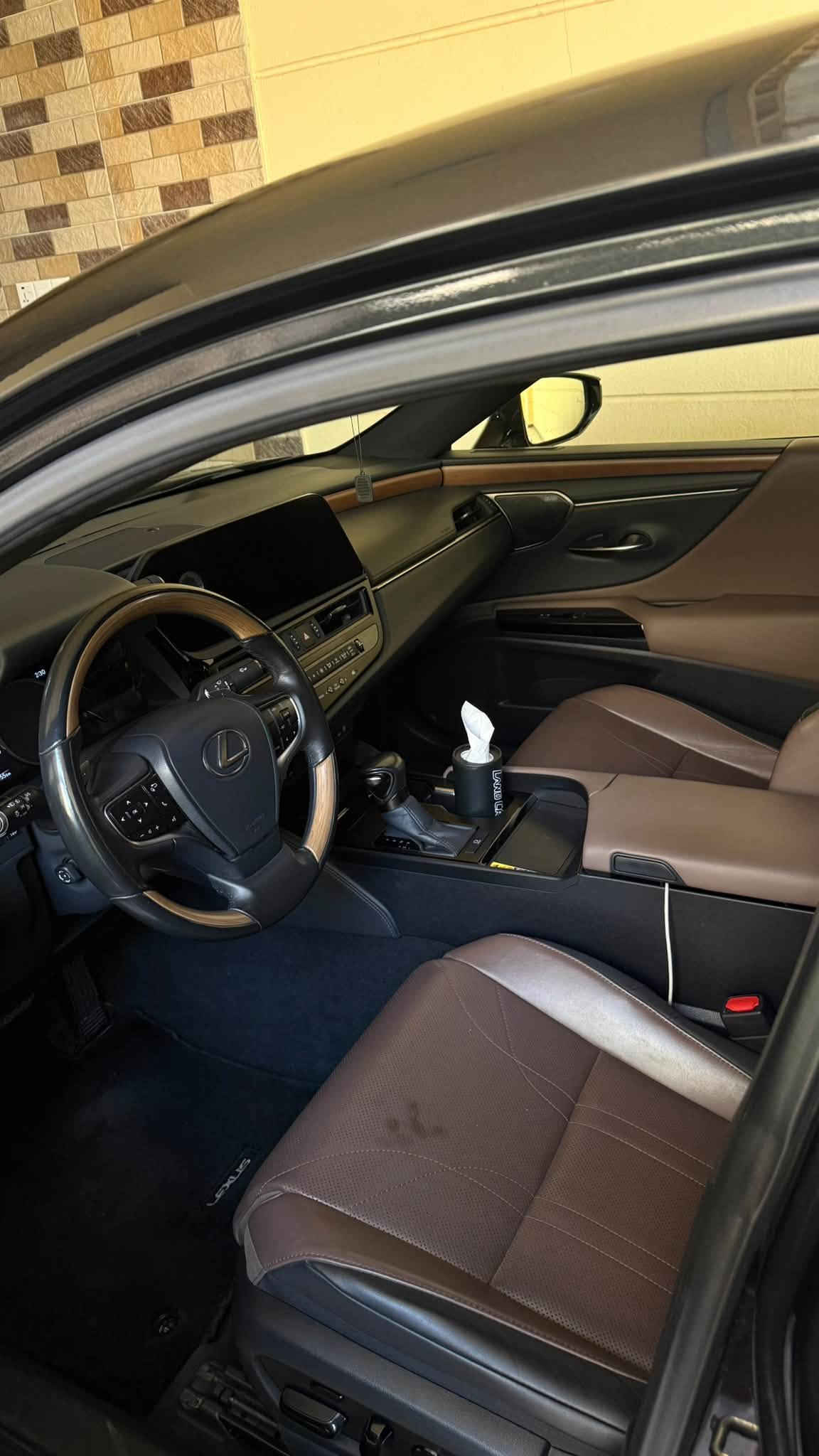 لكزس ES350 • ٢٠٢٣ • رقم بغداد
