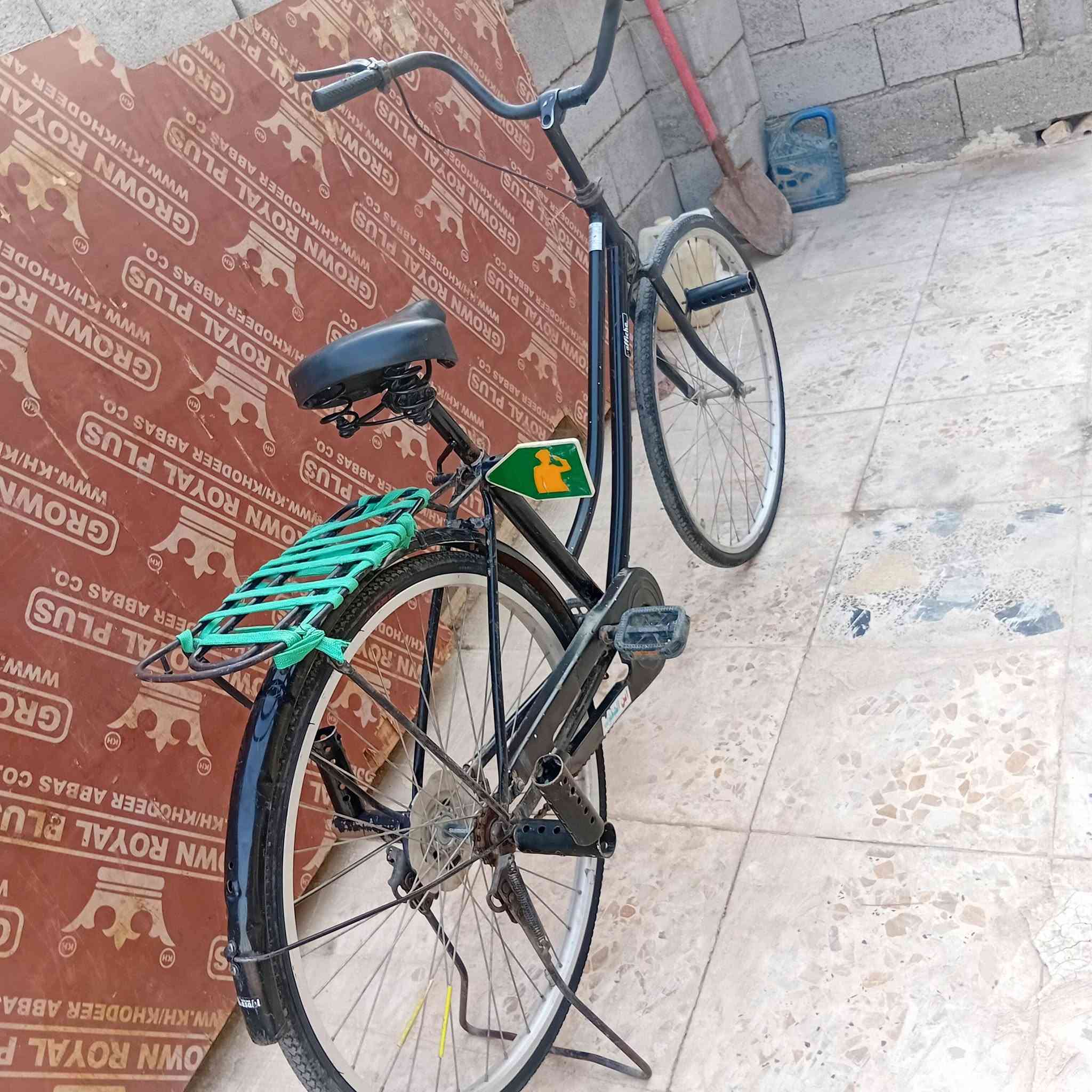 سلام عليكم بايسكل للبيع حجم 26 شركت اوفيج غراضه كامله   السعر 60وبي مجال قليل للإستفسار الرقم ***********او الخاص مفتوح
