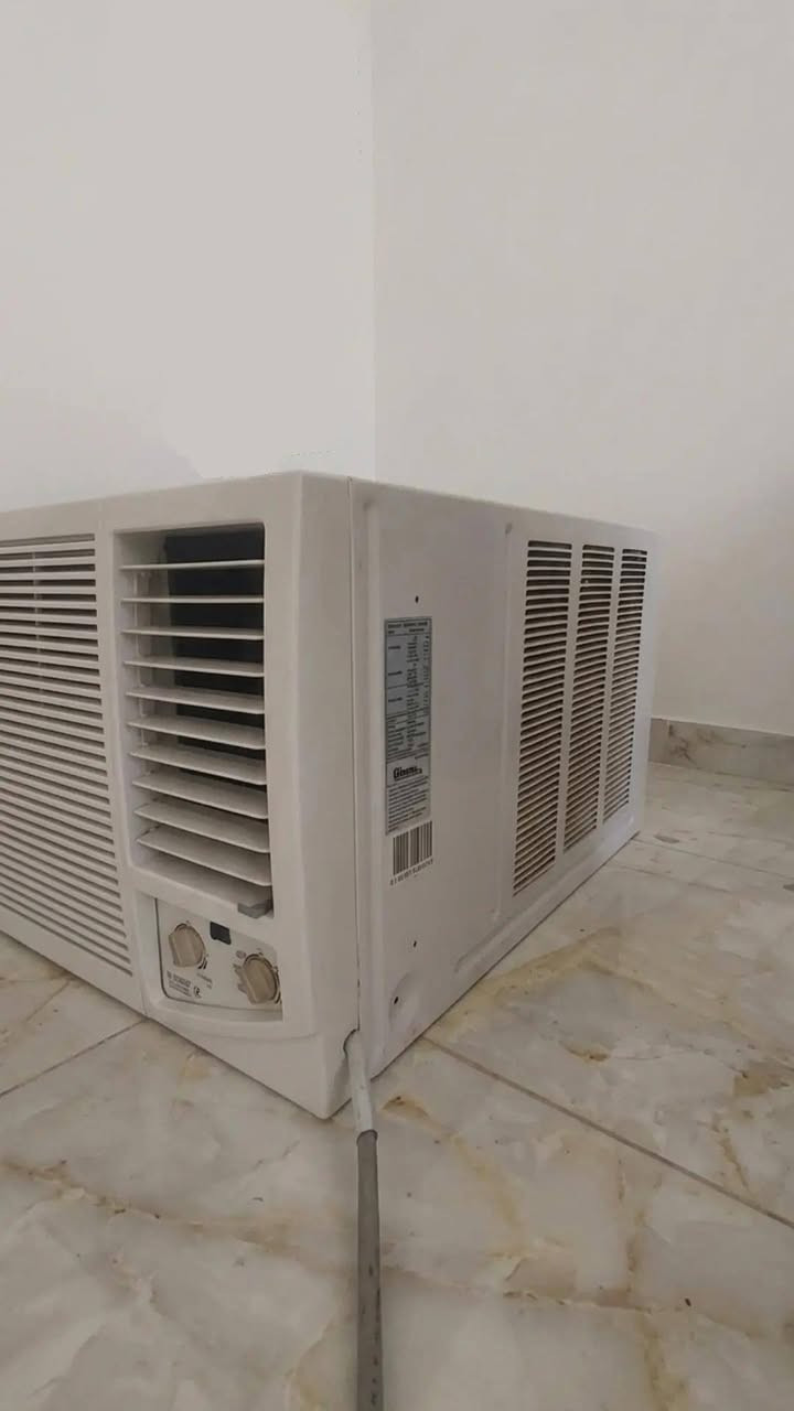 مكيف جبسون ٢طن استعمال سنة و نص نظيف السعر ٣٥٠ الف مكان بعقوبة ٧ نيسان 
رقم الهاتف ***********
