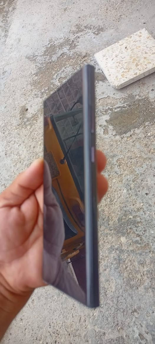 اس ٢٣ الترا ياباني ذاكره ٢٥٦ مبدل شاشه جنج قفله ٥٠٥٠بغداد المعامل ***********
