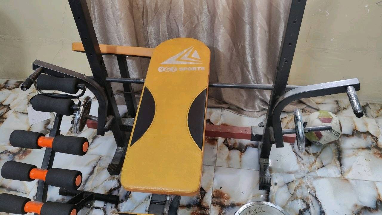 طقم حديد ورياضة منزلية متكامل (جهاز + بنش + بارات + دنابل وأوزان+سفنجات عازله ) عده كامله متكامله من كل نواحي بسعر 750 ألف" وبيهه مجال مكان كربلاء رجاءا مو شراي لاتجي
تواصل واتساب 
***********