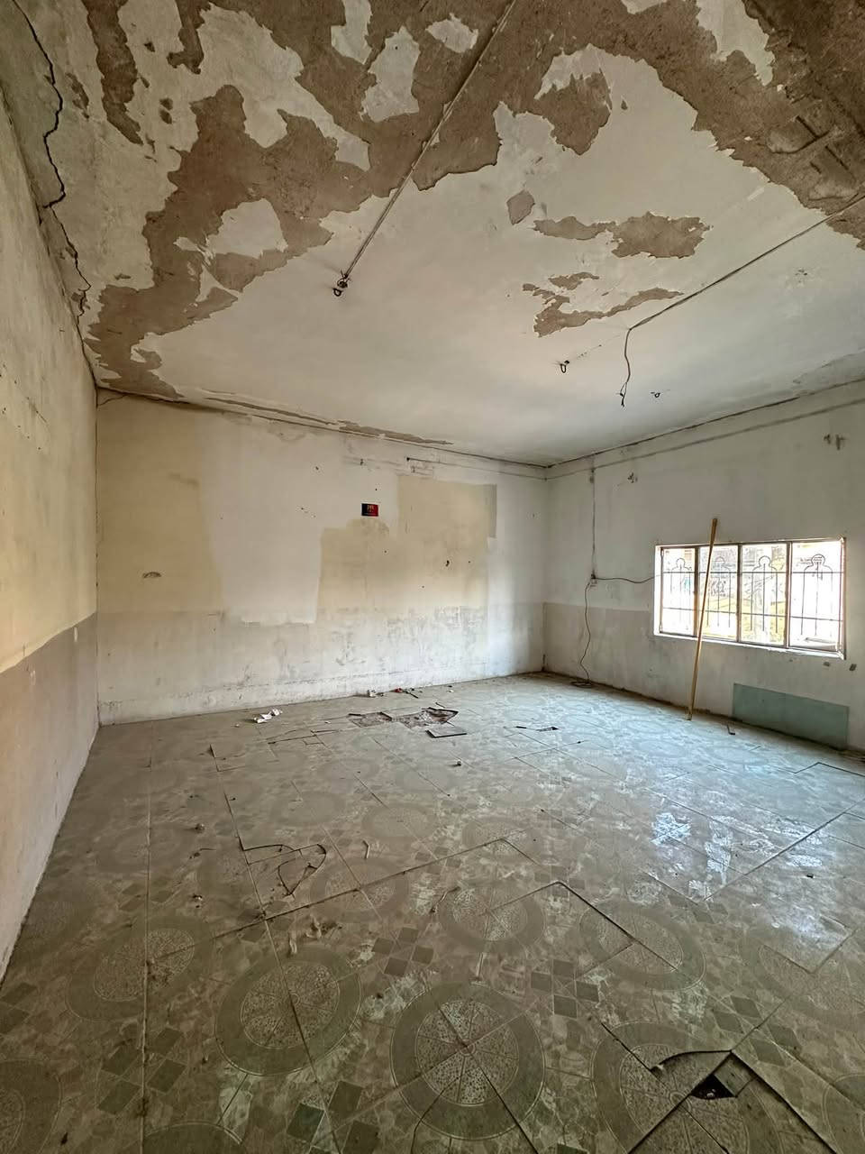 سويب قرب شارع السواعد • ٨٧م • نقد وأقساط