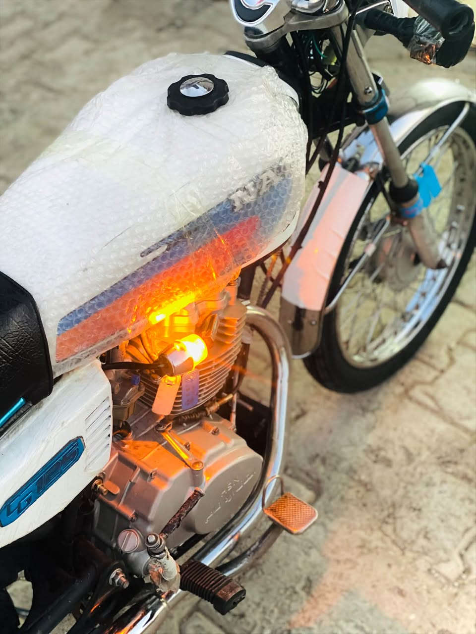 سلام عليكم، دراجه نامى(2025) للبيع او مراوسه🚨

دراجه اي عيب ما بيها كهربائيات كلهاا شغال
شلعه ومعدل فول مكينه لا صرف ولا شي
دبلات كلها شغال صالنصه نيكاز 
دراجه مال جناي قطره عيب ما بيها عنواني(كركوك ،ناحية تازه خورماتو) ***********❗️
