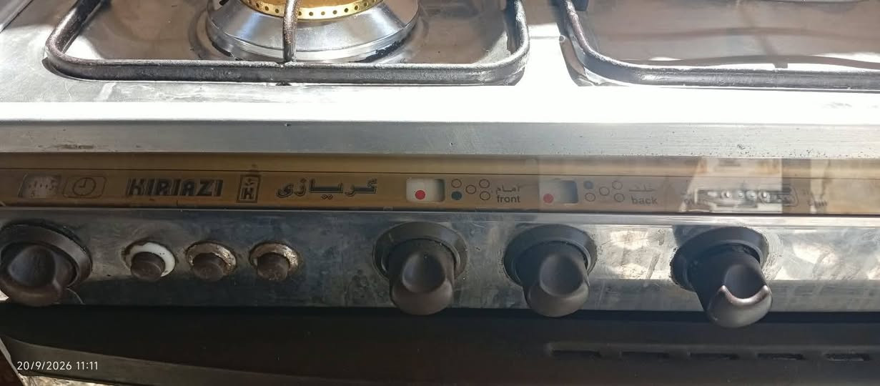 طباخ كريازي باب اول خمس مشاعل.نظيف جداا السعر ٢٥٠ مكاني البياع.رقم هاتف ***********

نص مكتوب في الصور:
- 20/9/2026 10:21
- 20/9/2026 10:08
- 20/9/2026 10:12
- 20/9/2026 11:11
