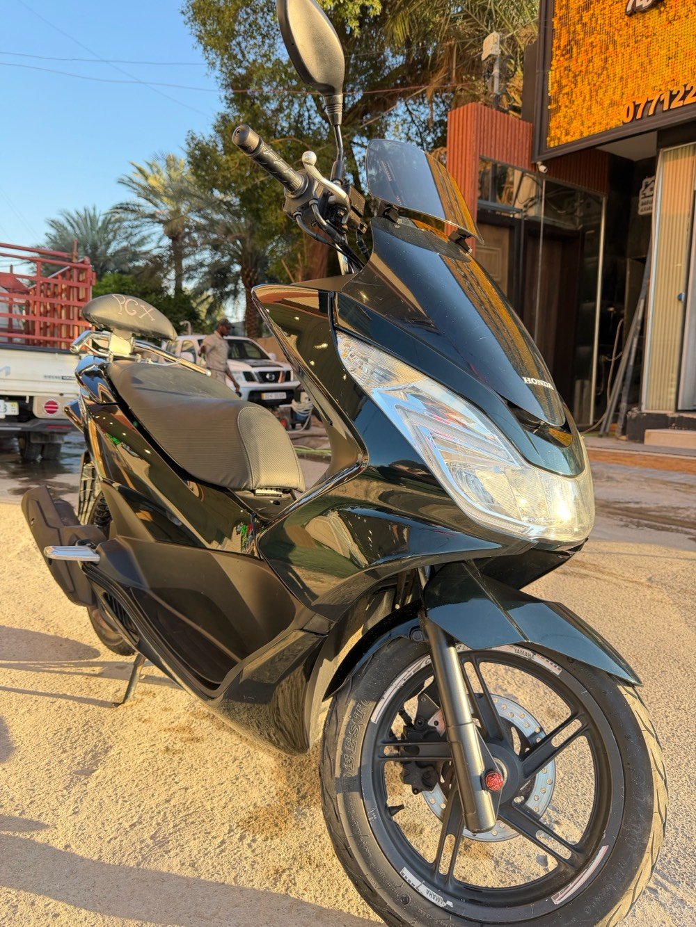 pcx جيل ثاني ياباني مكينة بالكارتون خرسة مكفولة من الفتح ونضافة كفر 75‎%‎
سعر 14 ورقة ومحال بسيط كلش حك الجية 
مكاني بغداد ألاعظمية ساحة عنتر شارع الجندول ***********
