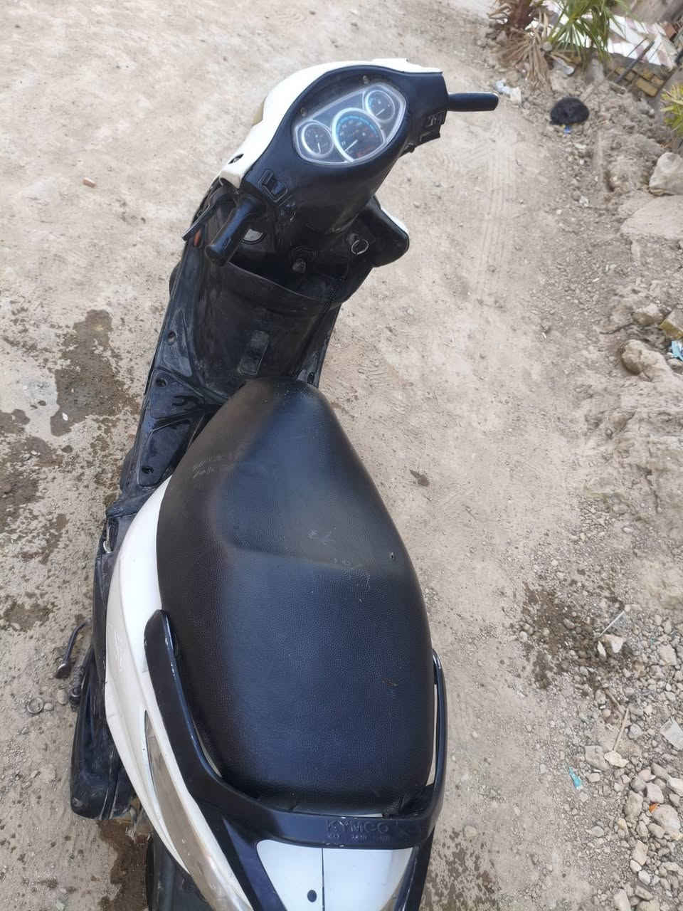 دراجه كاماكو جي 4 نضيفه مشيها خير من الله تشتغل سلف عداد هورن لايتات اشاير كامله من كلشي سعرها 250 وبيها مجال.  الشراي يراسلني مكاني سوق الشيوخ *********** واتساب
