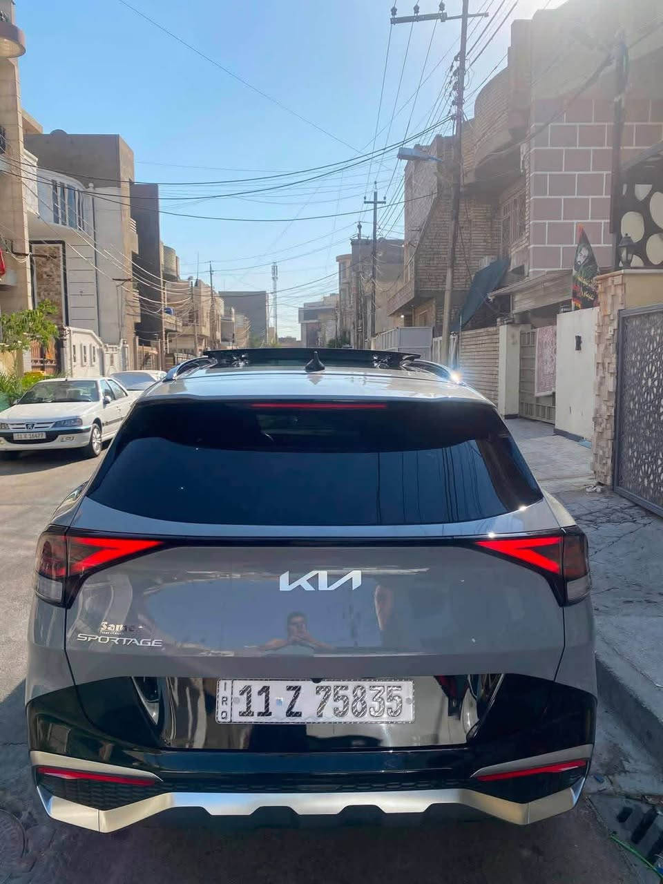 سلام عليكم سبورتج موديل 2024 وراد امريكي سياره جديده بدون ابيرباك ماشيه  17الف الون سمنتي مميز  العنوان بغداد جميله رقم الهاتف *********** السعر 230وبيهه مجال بسيط بغداد, العراق
