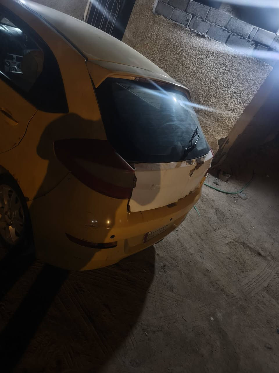 سلام عليكم ورحمة الله شيري فلاوين لبيع سياره راعيه ميت ابيع علا وضعهي هيج حداديهي تعباني مكين لا تنقيص ولا تبخير كير جديد ما بيه شي تبريد مالتهي كمل حت غاز بيه عوز بس حساس بل كبريسر سياره تكفلك عشاريه وقنوني ابيع علا وضعهي سعر 17وبيه مجال مكان البصره زبيره واني خادم تصال عليه وبيك خير وتدلل رقم ***********
