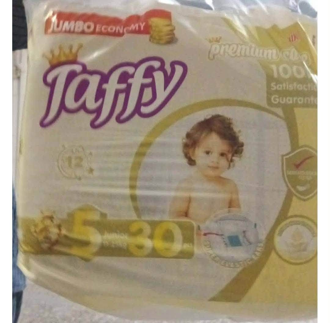 لسلام عليكم
متوفر لدينا حفاظات اطفال تلبيسه  اكو لزكه من رقم
3و4و5 ملاحظه توصيل فقط 
***********للحجز مزنجر
