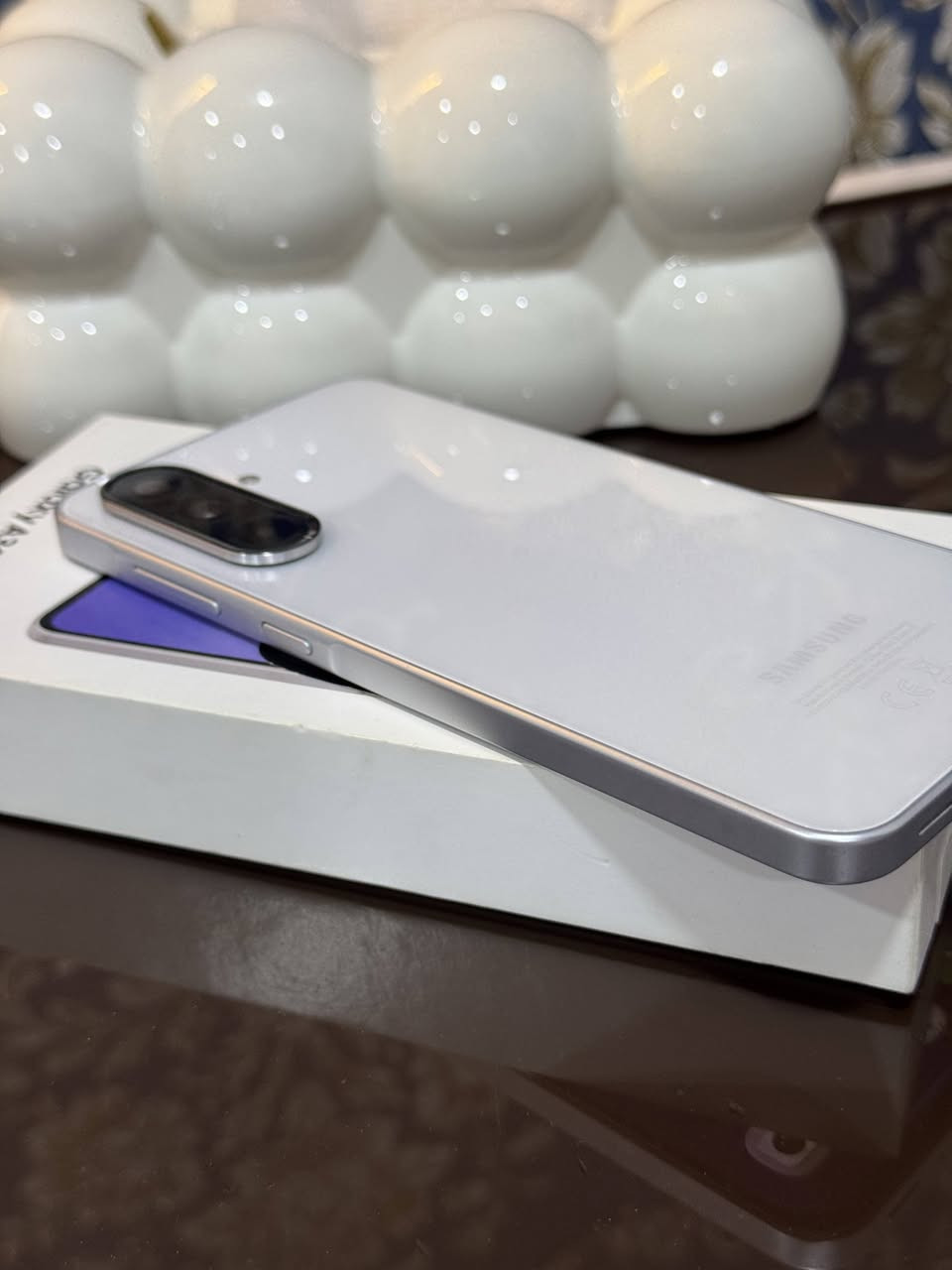 Samsung A36 ابيض 
استخدام قليل جدا 
نظافة 100% مع كامل الملحقات 
ذاكرة 256 
رام 8+8 
التواصل على الرقم او  واتساب ***********
