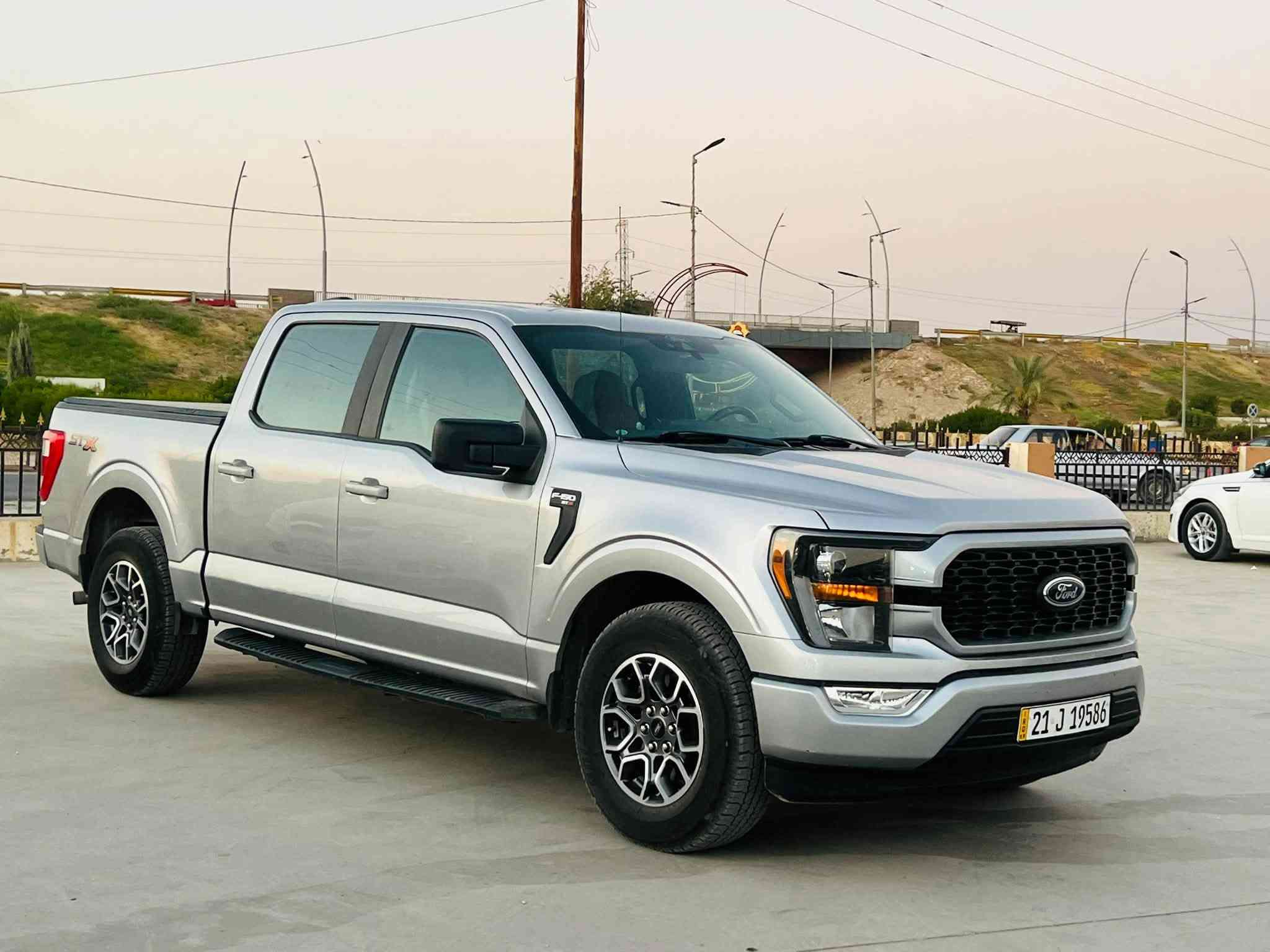 فورد F150 
موديل 2021 STX محرك 6 تنفس طبيعي 
كير 10 نمر تعليك كشن منفصل 
ضرر بابين بدون دواخل بجم كبس بودي كبس 
ماشيه 80 حقيقي
بودي قصير باب طويل المرغوب 
السياره عدا البابين كفاله عامه 
السعر مناسب اتصل وادلل 
***********
