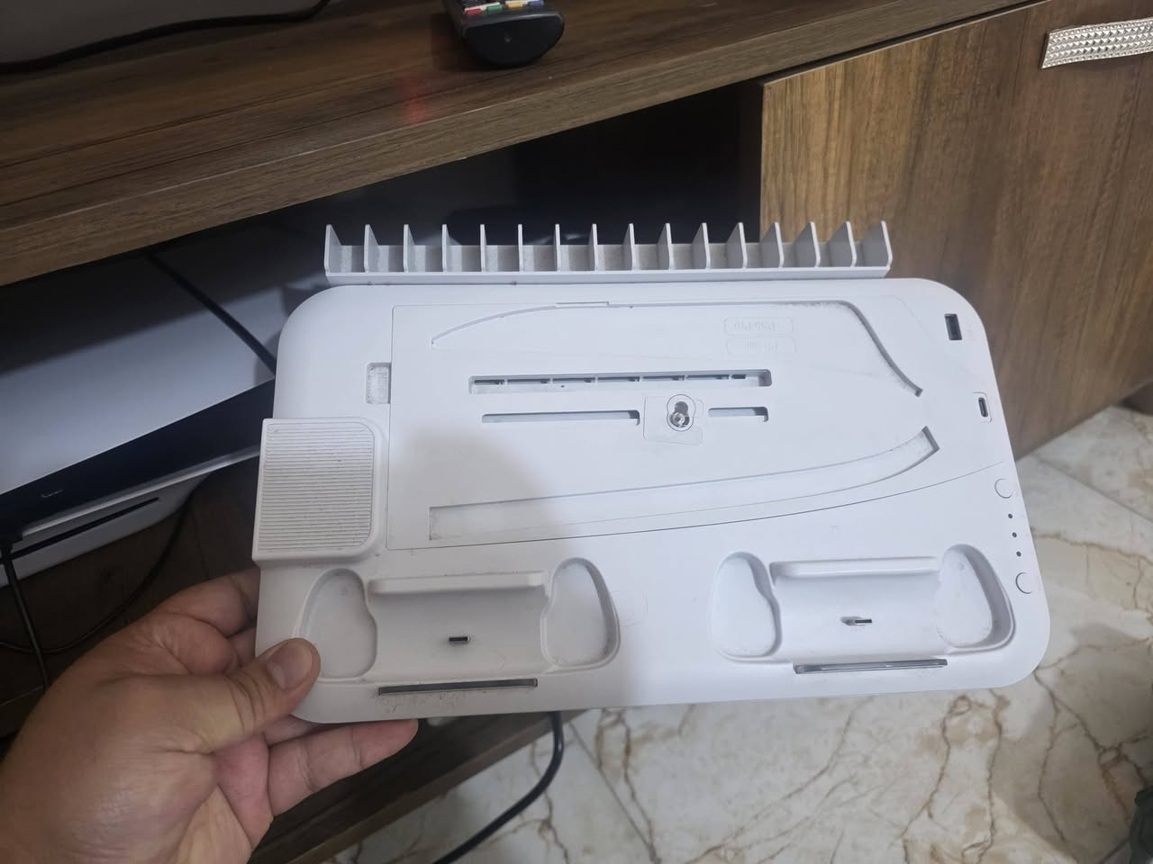 للبيع Ps5 سلم واحدة تيره استخدام قليل بعد جديد وياه مروحه تبريد اصليه وملحاقته كل كامله  اضافة الى حساب بي fif26 و call of duty ww2 للبيع السعر 780 الف العنوان حي الجهاد  بغداد ***********
