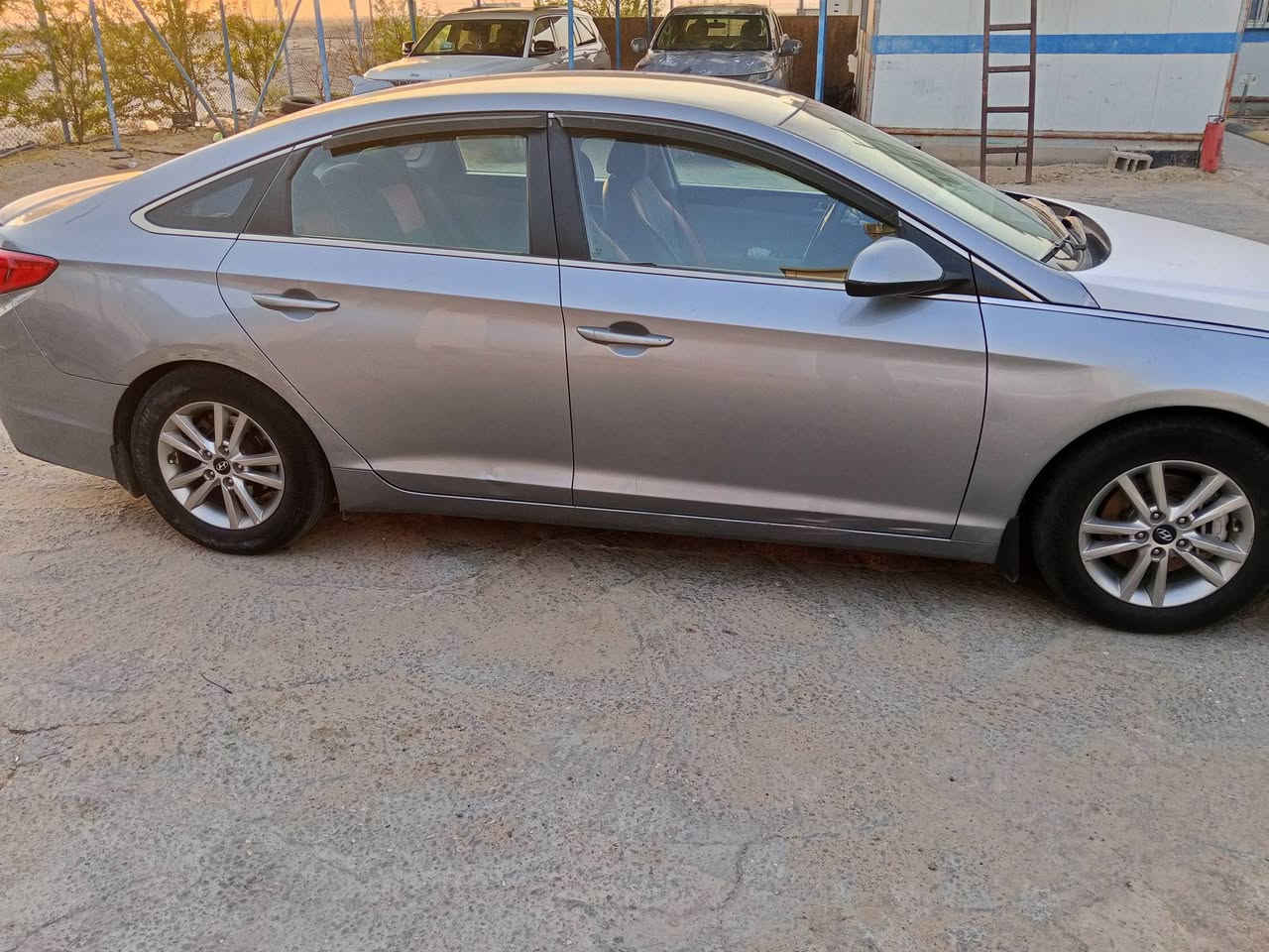 سوناتا مديل 17وارد امريكي رقم ذي قار محرك 2400 gdi حادث بنيد وجاملغ تبريد شغال حداديه 75% لون رصاصي سنويه لغاية 2028 السعر 115 وبيها مجال شويه الاتصال على الرقم ***********
