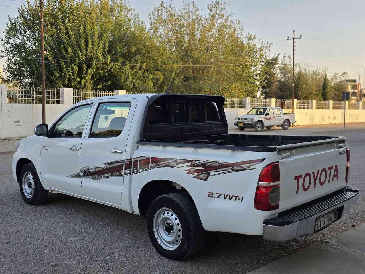 مەرزێ 2014
سەنەوەی تا 2030 تازەیە
بەناوی خۆمانەوەیە 
گێرو مەکینە بەشەرت 
ڕەسمی سۆنەرەکەیم داناوە 
155 مەجال
***********
*********** السليمانية, العراق

نص مكتوب في الصور:
- ***********