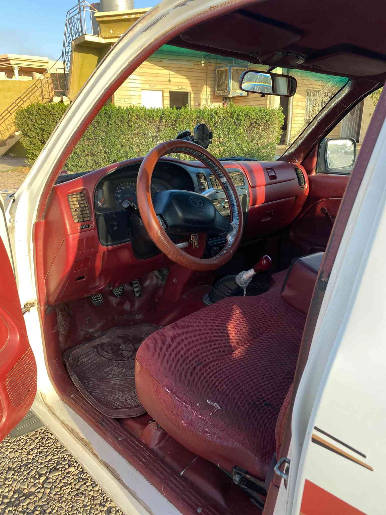 بكم 2001
GLX 
كفاله عامة بدون صبغ 
تبريد  ثلج 
جاهزه مابيها اي نقص
السعر100

***********
