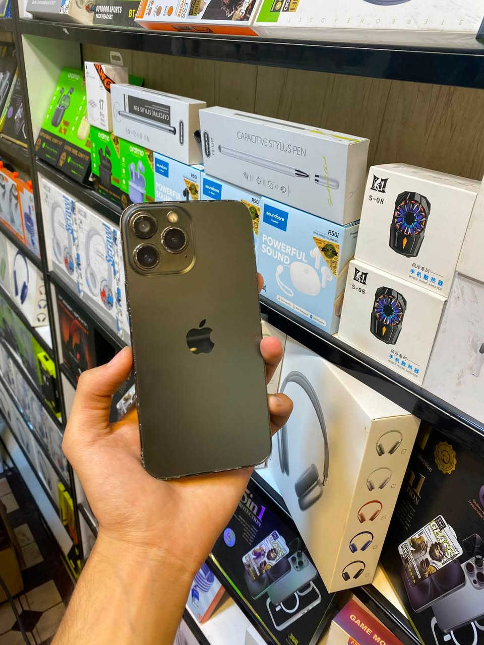 13بروماكس ذاكره 256 بطاريه 100 مبدله جهاز مبدل شاشه وكامره بصمه واكفه الباقي كلشي شغال مابي اي خلل عنوان المحل بغداد رحمانيه الجعيفر سعره (425) قفل للتواصل علرقم ***********
