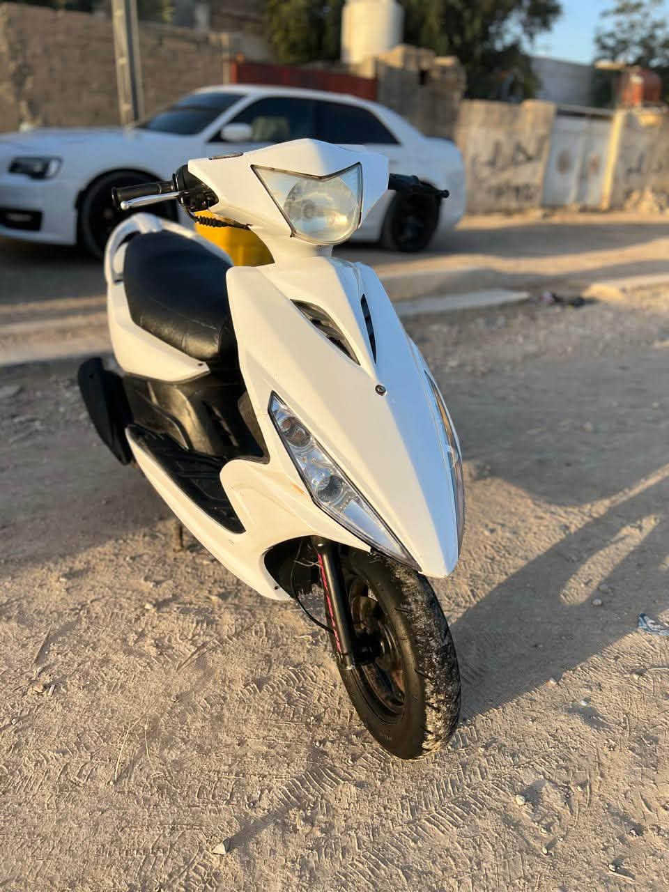 دراجه حاويه كلها بلاد مابيها شي تجاري دراجه ياباني شغاله من فوك ليجوه صارلها ٤اشهر طالعه من رمبه سعر750وبيها مجال مكينه ضمان رقمي بي واتساب ***********
