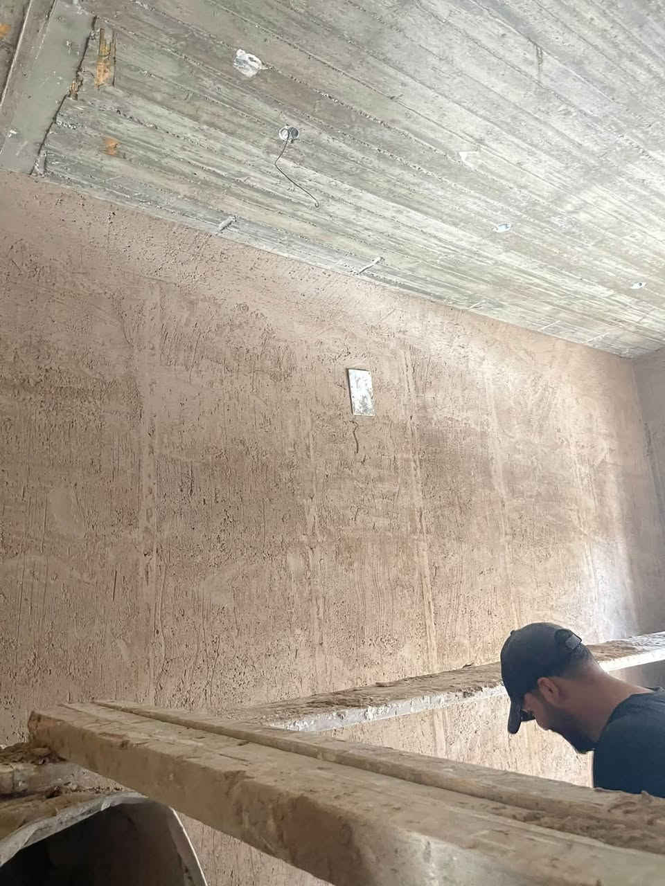 السلام عليكم خلفيت بياظ شغل درجه وله وسعار مناسبه رقم الهاتف *********** بدارت حسين الحاج
