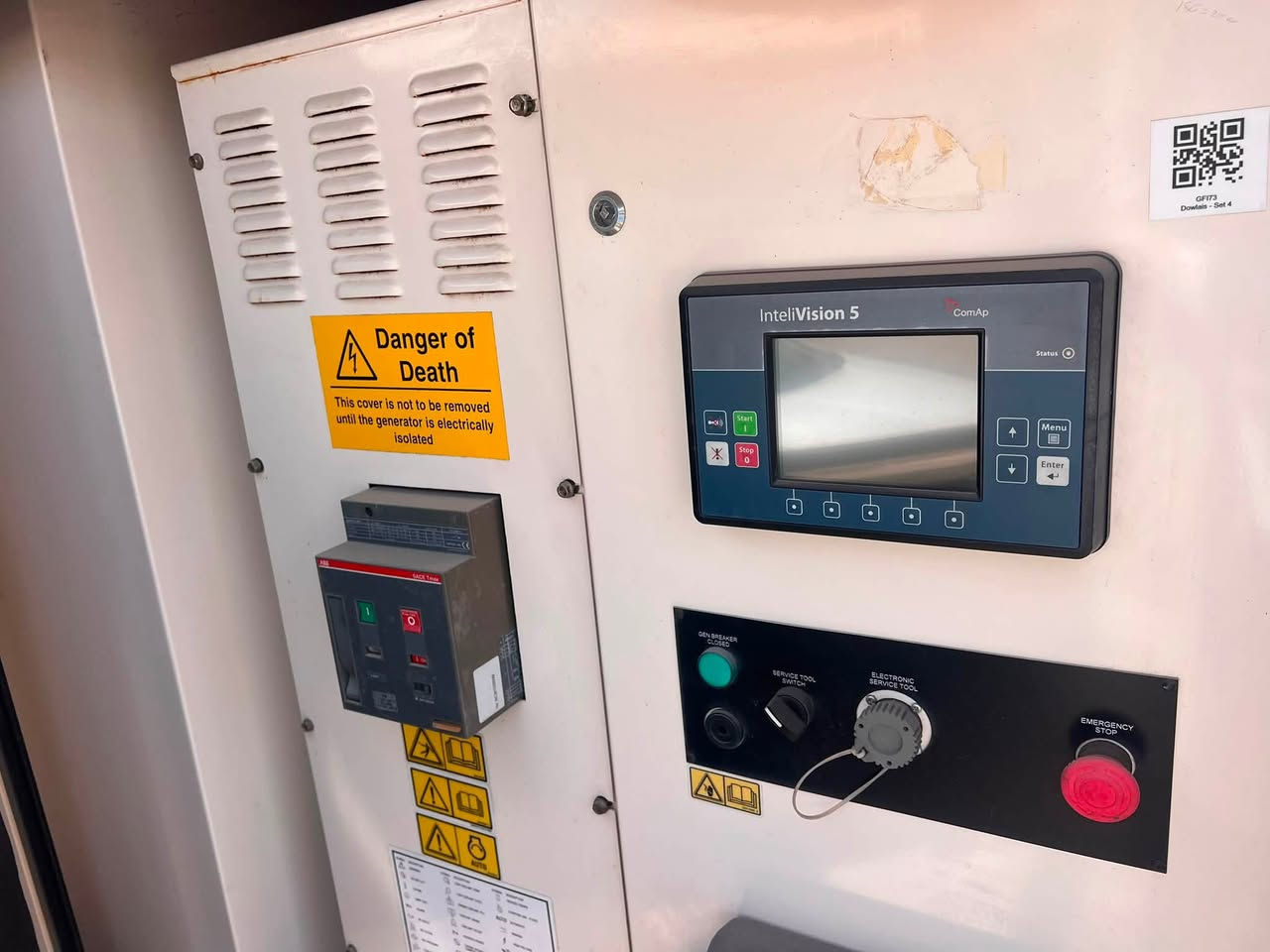 بيركنز حجم 2500 FG
‏550kV 
وارد بيرطاني 
ساعات العمل 112 ساعة 
المولد شرط الفحص والحمل 
يوجد كافة انواع واحجام المولدات 
العنوان اربيل صناعة شمالي 
***********
***********
